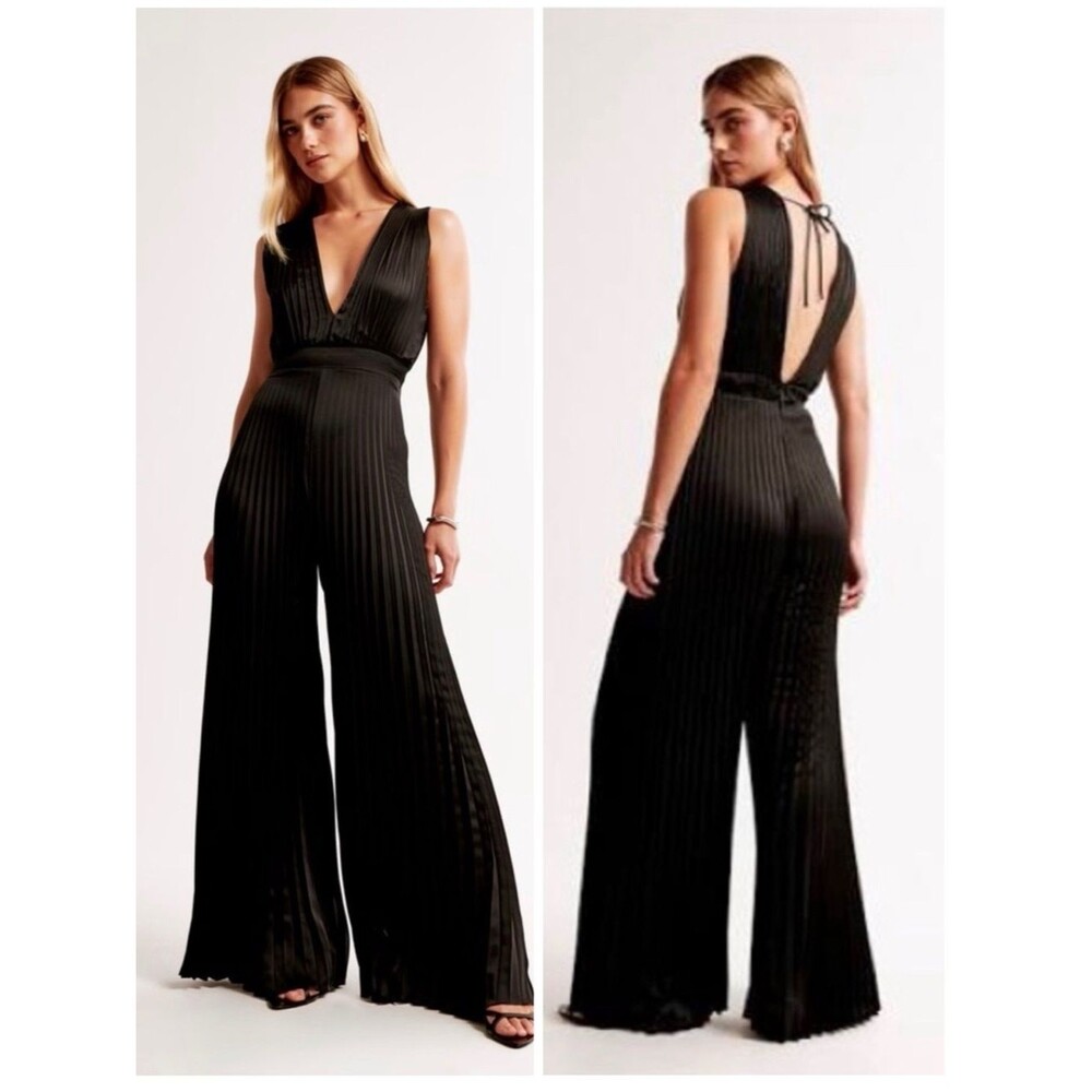 Abercrombie & Fitch The Giselle Pleated Jumpsuit Black Size small Wide Leg VNeck